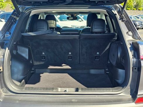 Used 2022 Jeep Cherokee Limited AWD/4WD image 10