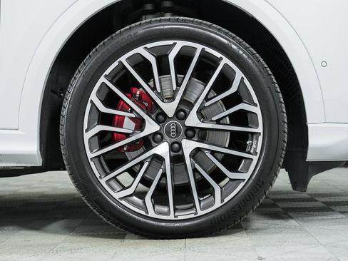 Used 2025 Audi SQ5 Premium Plus image 9