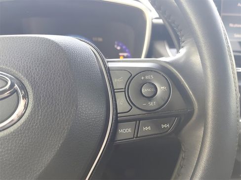 Used 2020 Toyota Corolla XSE image 27