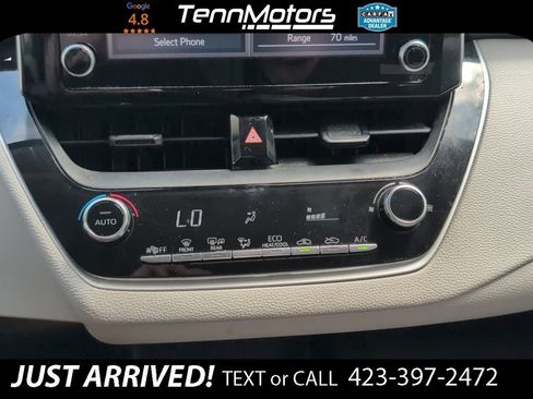 Used 2020 Toyota Corolla LE FWD image 18
