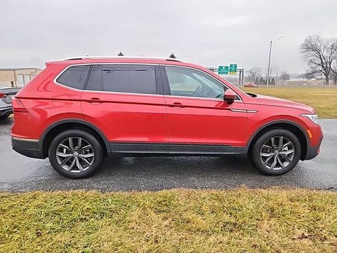 Used 2022 Volkswagen Tiguan SE image 4
