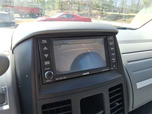 Used 2009 Dodge Grand Caravan SE image 26