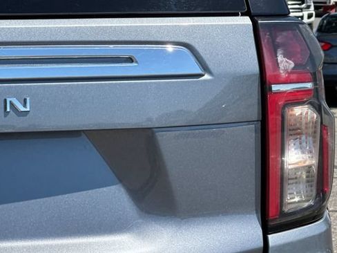 Used 2022 Chevrolet Suburban LT AWD/4WD image 51