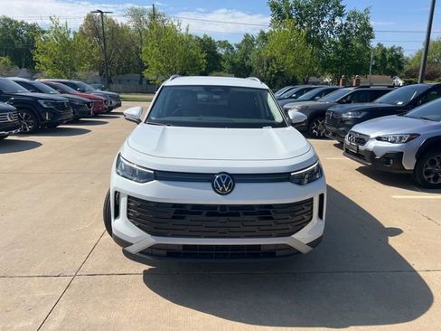 New 2026 Volkswagen Tiguan SE AWD/4WD image 2