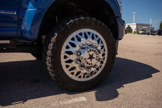 Used 2022 Ford F450 Platinum w/ FX4 Off-Road Package AWD/4WD image 9