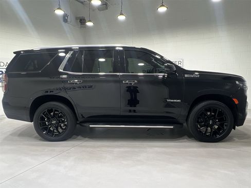 Used 2024 Chevrolet Tahoe High Country image 9