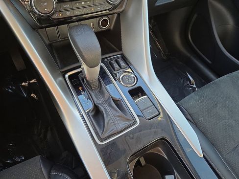 Used 2024 Mitsubishi Eclipse Cross SE image 31