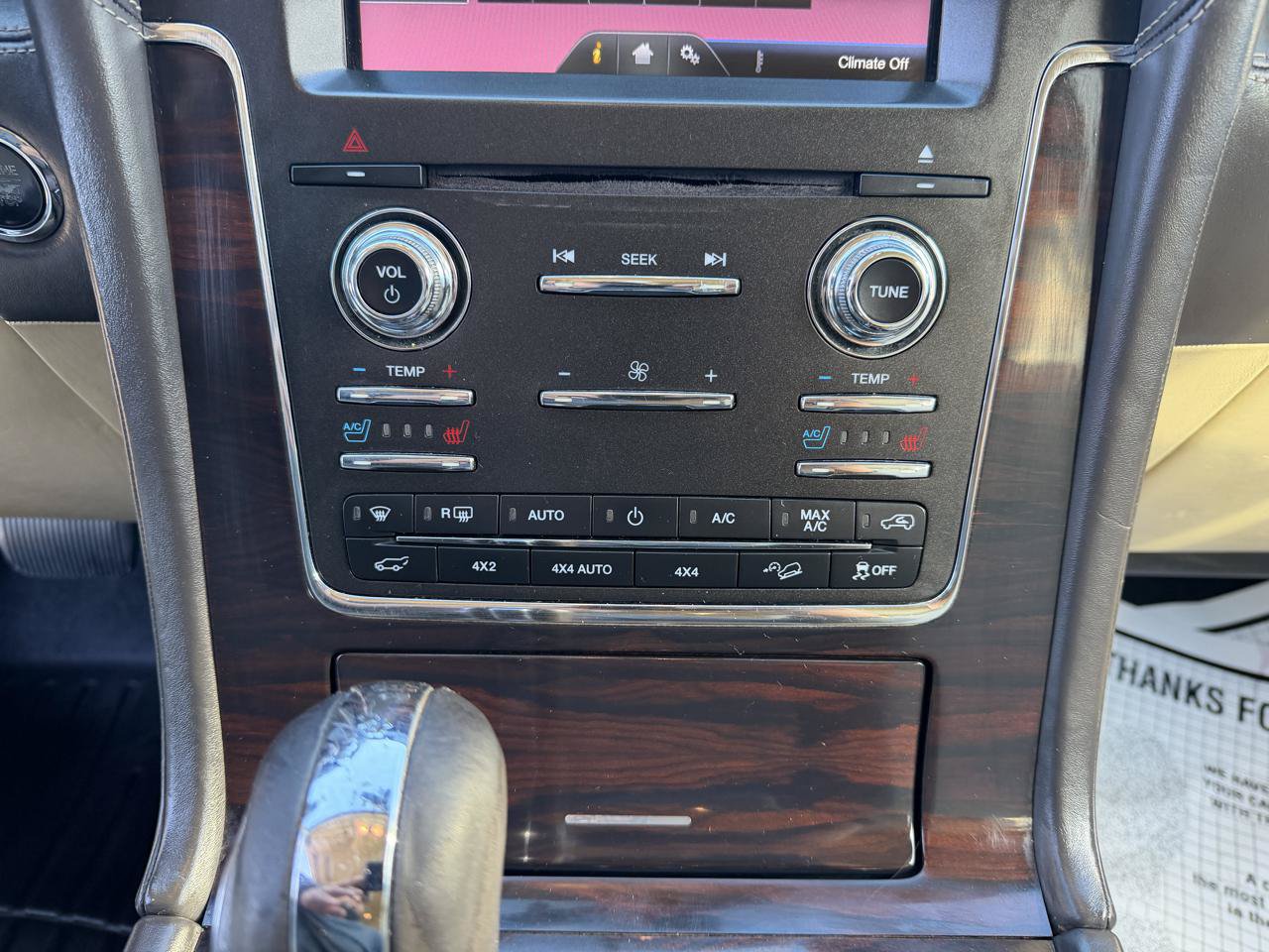Used 2015 Lincoln Navigator 4WD w/ Equipment Group 101A Reserve image 17