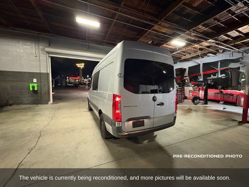 Used 2023 Mercedes-Benz Sprinter 2500 image 3