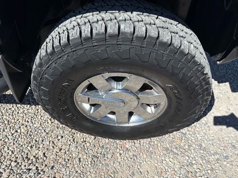 Used 2010 HUMMER H3 Alpha image 33