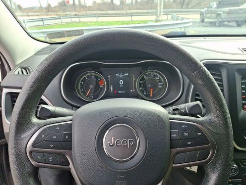 Used 2020 Jeep Cherokee Latitude image 19