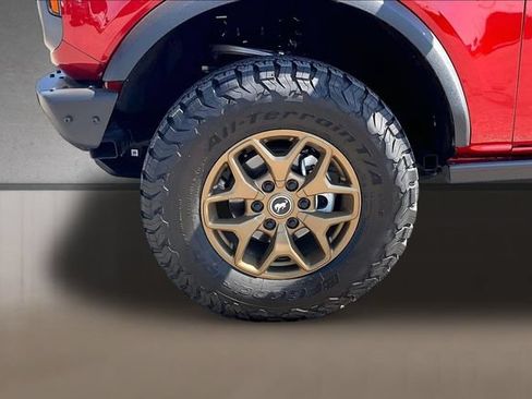 Used 2023 Ford Bronco Badlands AWD/4WD image 6