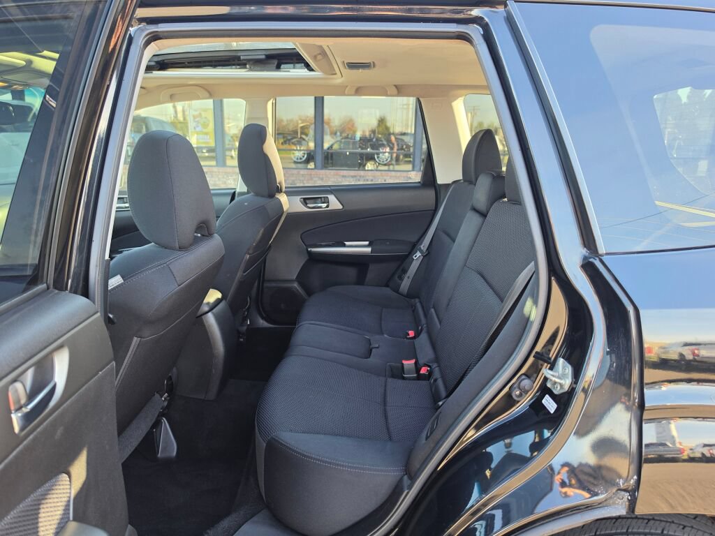 Used 2013 Subaru Forester 2.5X Premium w/ All-Weather Plus Pkg AWD/4WD image 13