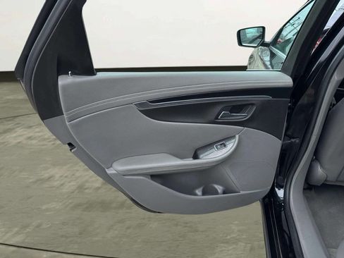 Used 2019 Chevrolet Impala LT FWD image 11