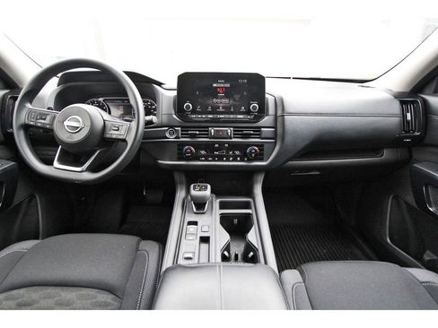 Certified 2024 Nissan Pathfinder S image 9