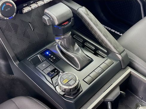 Certified 2024 Toyota Tacoma TRD Off-Road image 16