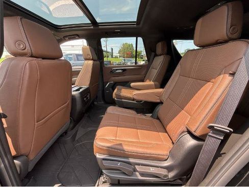 New 2026 Chevrolet Tahoe High Country AWD/4WD image 18