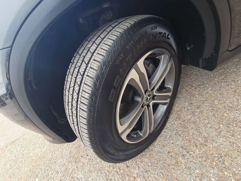 Used 2018 Mercedes-Benz GLC 300 4MATIC image 32