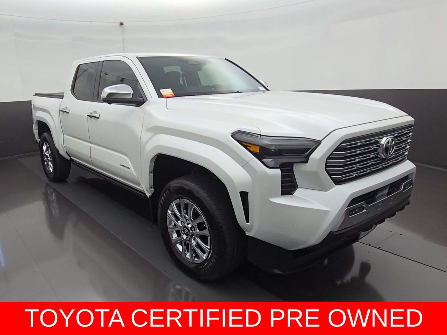 Certified 2026 Toyota Tacoma Limited AWD/4WD image 1
