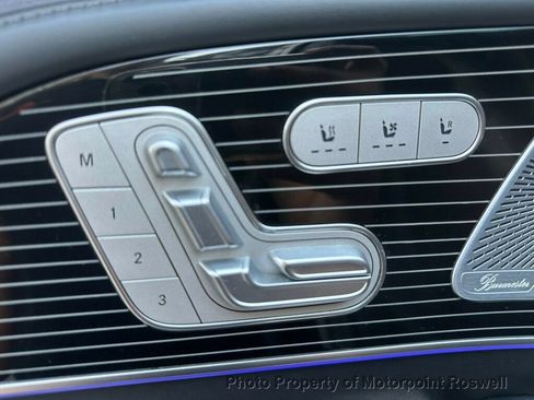 Used 2021 Mercedes-Benz Maybach GLS 600 Maybach GLS 600 4MATIC SUV image 12