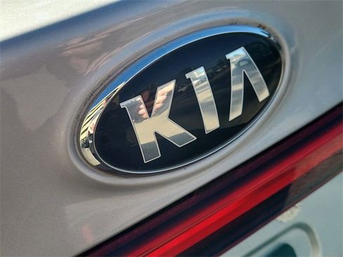 Used 2019 Kia Forte LXS image 27