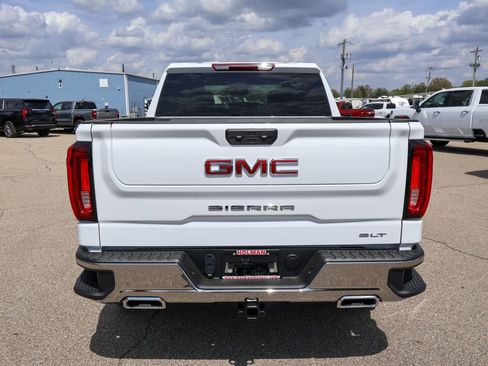 New 2026 GMC Sierra 1500 SLT w/ SLT Premium Package image 4