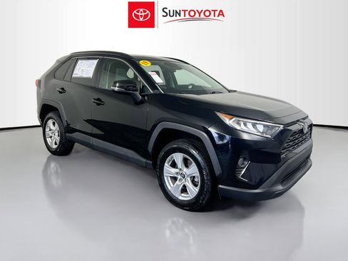 Used 2019 Toyota RAV4 XLE FWD image 1