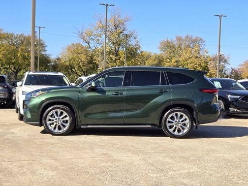 Used 2023 Toyota Highlander Limited image 5