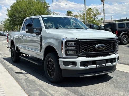 New 2026 Ford F250 Lariat w/ Black Appearance Package AWD/4WD image 9