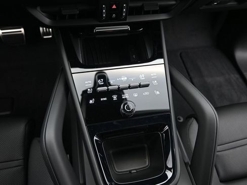 New 2025 Porsche Cayenne S image 26