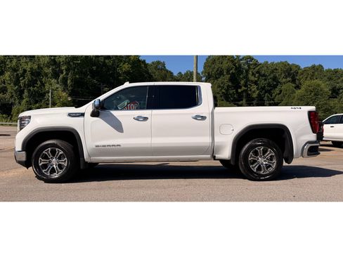 Used 2025 GMC Sierra 1500 SLT AWD/4WD image 3