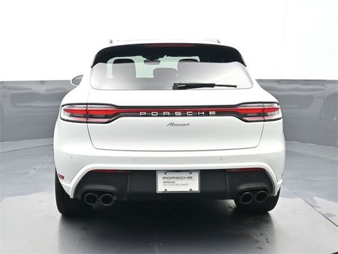 Used 2024 Porsche Macan image 21