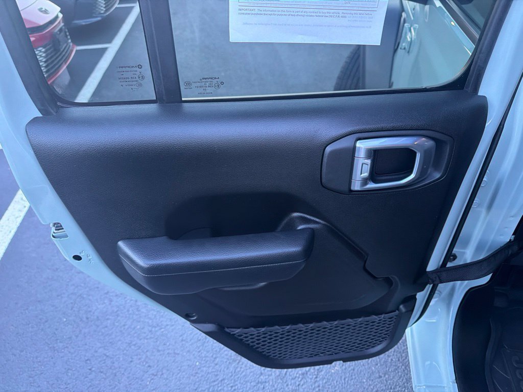 Used 2024 Jeep Wrangler Unlimited Sport AWD/4WD image 17