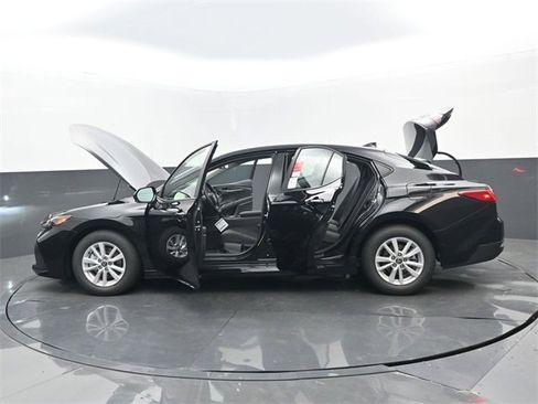 New 2026 Toyota Camry LE image 32