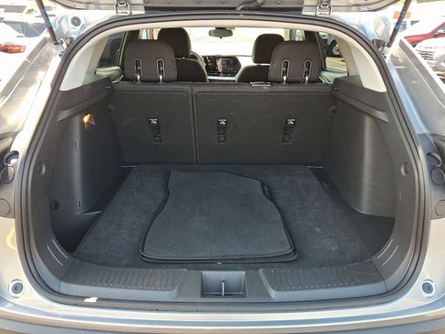 Used 2025 Chevrolet Trax LS image 28