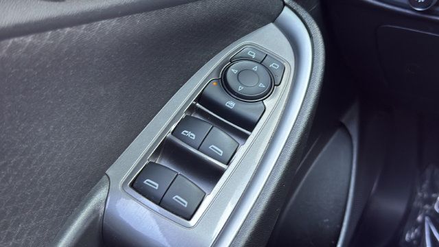 Used 2025 Chevrolet Malibu LT FWD image 12
