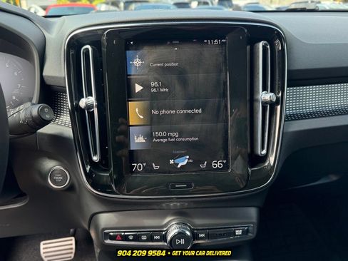 Used 2022 Volvo XC40 T5 R-Design w/ Climate Package AWD/4WD image 20