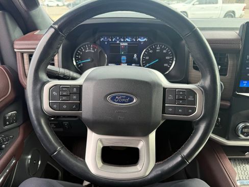 Used 2023 Ford Expedition Max Limited image 17