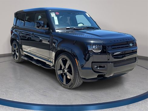 New 2025 Land Rover Defender 110 V8 image 3