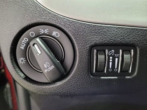 Used 2017 Dodge Grand Caravan GT image 38