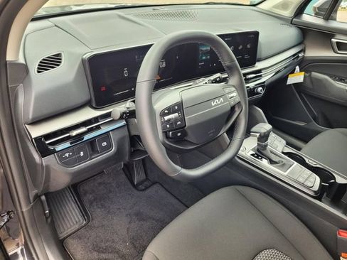 New 2026 Kia Sportage LX w/ LX Convenience Package FWD image 9