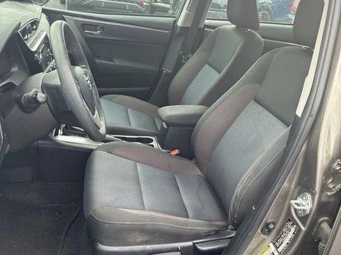 Used 2017 Toyota Corolla LE FWD image 11
