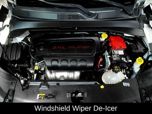 Used 2020 Jeep Compass Latitude w/ Cold Weather Group AWD/4WD image 12