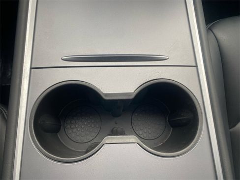 Used 2023 Tesla Model Y Performance image 20