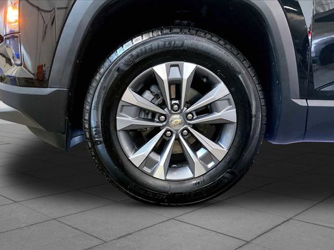 Used 2025 Chevrolet Equinox LT AWD/4WD image 11