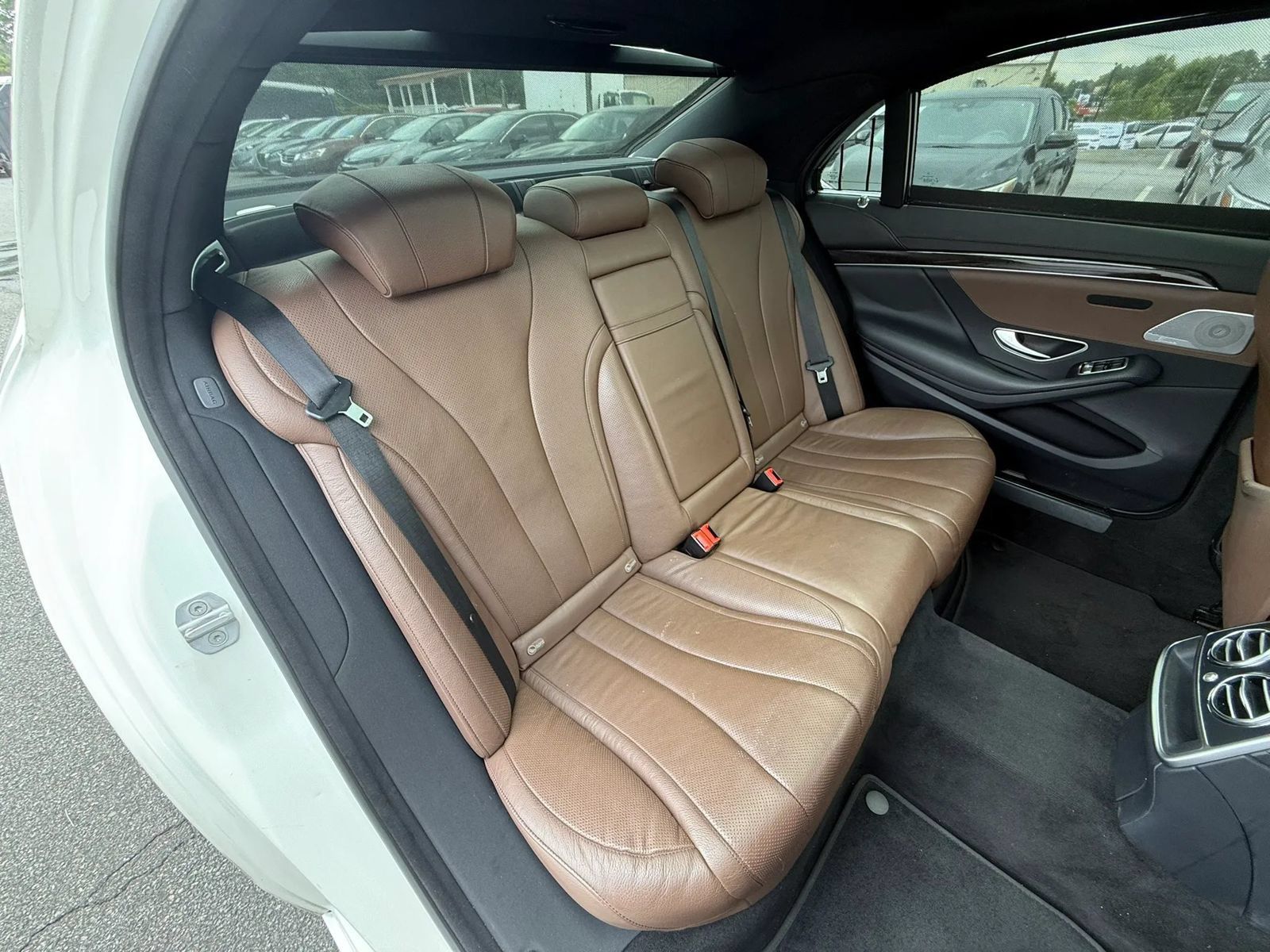 Used 2015 Mercedes-Benz S 550 Sedan image 16
