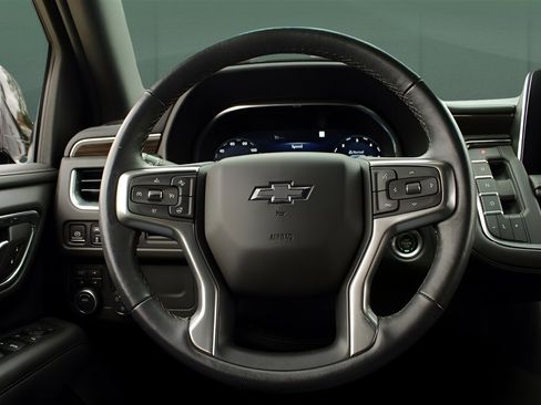 Used 2022 Chevrolet Tahoe Z71 w/ Luxury Package image 12