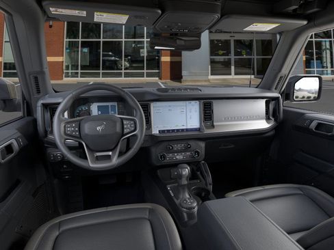 New 2025 Ford Bronco Outer Banks w/ Sasquatch Package image 9