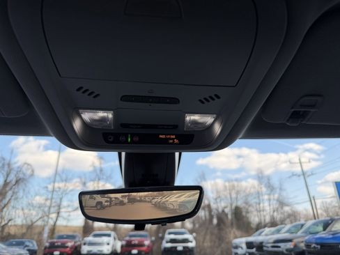 Used 2022 Chevrolet Blazer LT w/ Redline Edition image 17