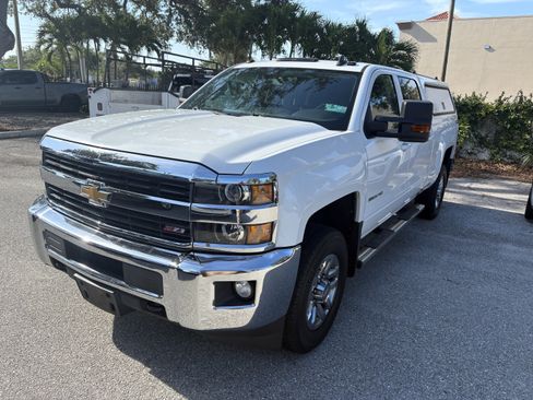 Used 2017 Chevrolet Silverado 2500 LT w/ LT Convenience Package AWD/4WD image 3